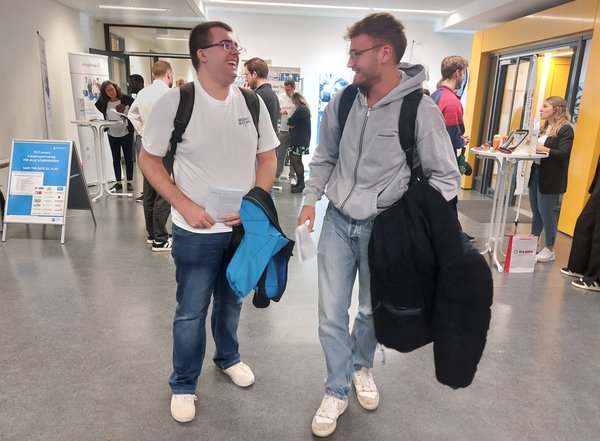 Studierende beim Industreipartnertag