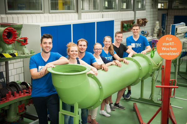 Studierende im Labor